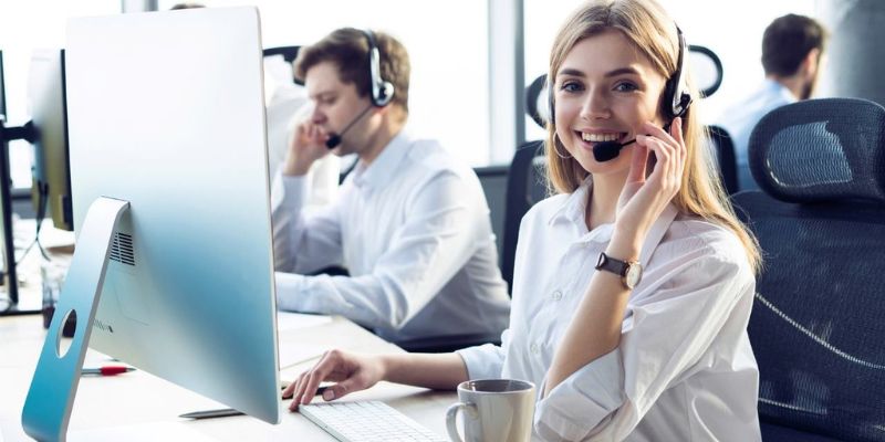 Đội ngũ chăm sóc khách hàng chuyên nghiệp